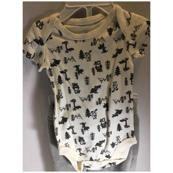 NWOT 3 piece Layette Set - Picture 3 of 3